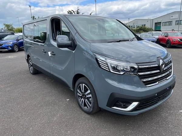 Renault Trafic 2.0 LL30 BLUE DCI 150 SAFETY CREW VAN Extra Sport