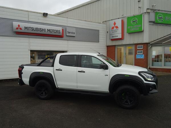 Isuzu D-Max 1.9 TD XTR Pickup Double Cab 4dr Diesel Manual 4WD Euro 6 (164 ps)