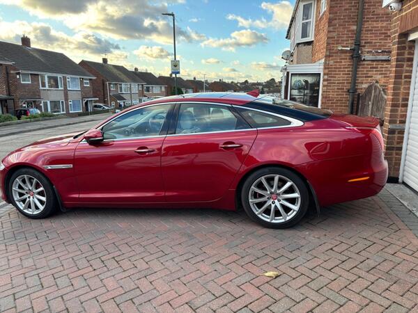 Jaguar XJ 3.0d V6 Portfolio Auto Euro 5 (s/s) 4dr