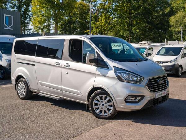 Ford Tourneo Custom 2.0 320 EcoBlue Titanium Minibus Double Cab 5dr Diesel Manual L2 Euro 6 (s/