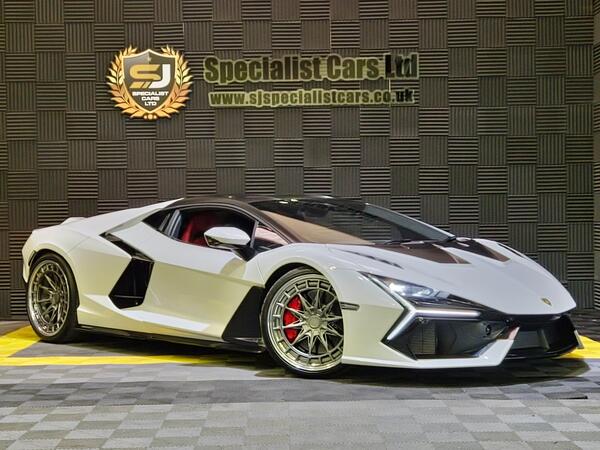 Lamborghini Revuelto 6.5 V12 HPEV 3.8kWh AMT 4WD Euro 6 2dr