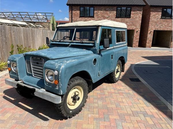 Land Rover Series III 2.3 88 SUV Petrol Manual (77 bhp)
