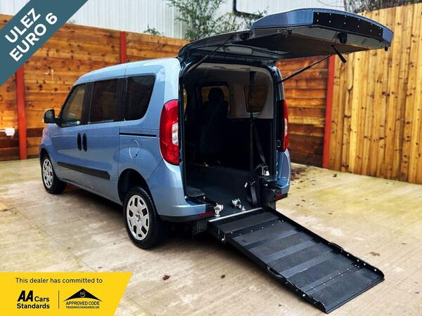 Fiat Doblo 4 Seat Petrol Wheelchair Accessible Disabled Access Vehicle WAV
