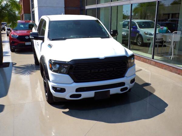 Ram 1500 RAM 1500 Lonestar 3.6L V6 VVT E Torgue Crew Cab 4x4 305Bhp