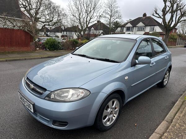 Chevrolet Lacetti 1.6 SX 5dr