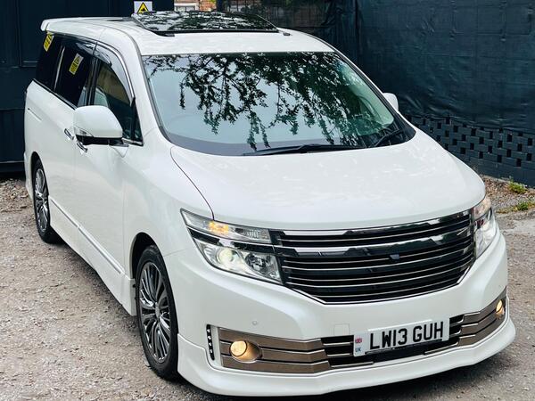 Nissan Elgrand 3.5 AUTECH RIDER SNROOF 4WD PREMIUM AUTO 4dr