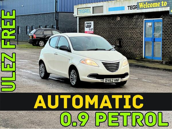 Chrysler Ypsilon 0.9 TwinAir SE Auto Euro 5 (s/s) 5dr