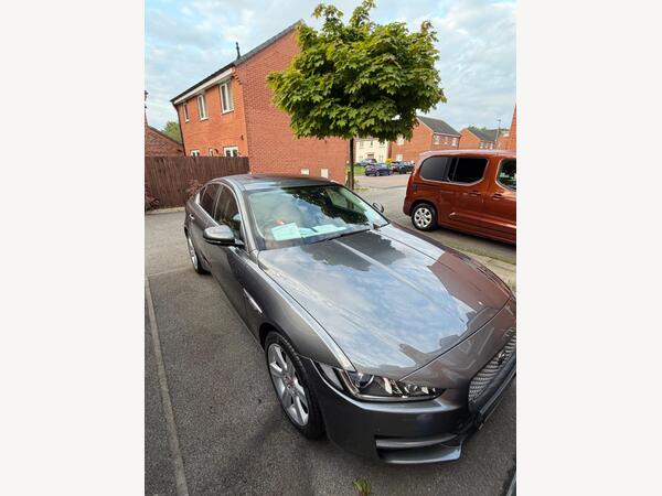 Jaguar XE 2.0d Portfolio Auto AWD Euro 6 (s/s) 4dr