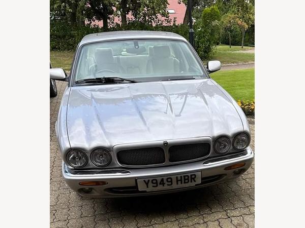 Jaguar XJR 4.0 V8 4dr