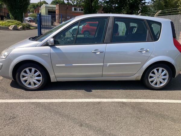 Renault Scenic 1.6 VVT Dynamique 5dr