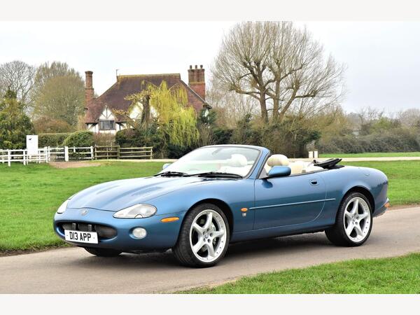 Jaguar XKR 4.2 V8 Auto Euro 4 2dr