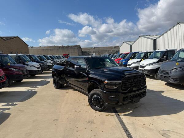 Ram 1500 4dr