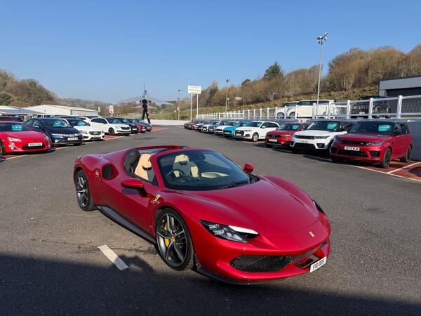 Ferrari 296 GTS 3.0T V6 7.45kWh Spider F1 DCT Euro 6 (s/s) 2dr