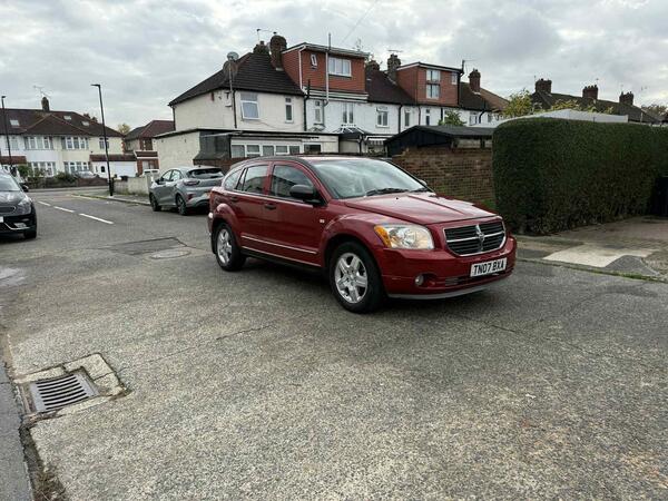 Dodge Caliber 2.0 SXT CVT 5dr