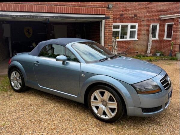 Audi TT 1.8T Roadster 2dr