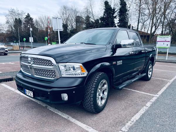 Dodge RAM 5.7 V8 Hemi Laramie Pickup 4dr Petrol Auto 4WD Euro 3 (345 bhp)