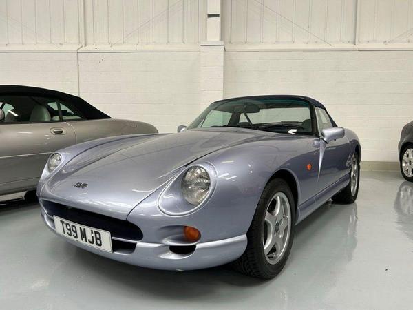 TVR Chimaera 4.0 4.0 2d - -Fantastic low mileage example-Finished in rare Blue Magnetique-4 Owners from New-It is accompanied by the original TVR handbook, and ass