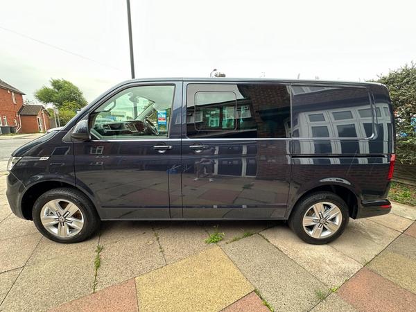 Volkswagen Transporter 2.0 BiTDI T32 Highline Crew Van Double Cab 5dr Diesel DSG FWD SWB Euro 6 (s/s) (204 ps)