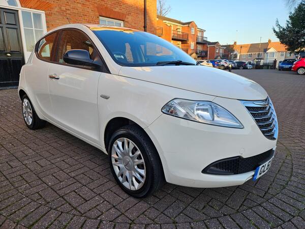 Chrysler Ypsilon 1.2 S Euro 5 (s/s) 5dr