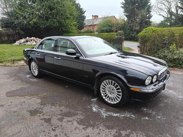 Jaguar XJ 2.7 TDVi Sovereign 4dr