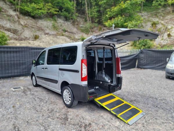 Peugeot Expert Tepee 4 Seat Auto Wheelchair Accessible Disabled Access Ramp Car