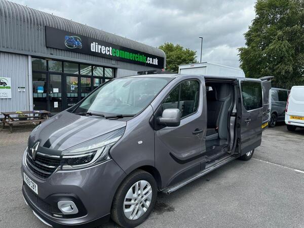 Renault Trafic 2.0 dCi ENERGY 30 Sport Nav Crew Van Double Cab 6dr Diesel Manual LWB Euro 6 (145 ps) NO VAT JUST 51K FSH (4 SERVICES) !!!!! 1 OWNER FRESH MOT + SER