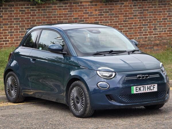 Fiat 500e 42kWh Icon Auto 3dr