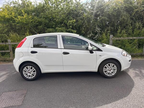 Fiat Punto 1.2 Pop + Euro 6 5dr
