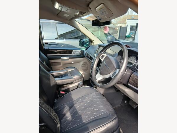 Chrysler Grand Voyager 2.8 CRD Limited Auto Euro 4 5dr