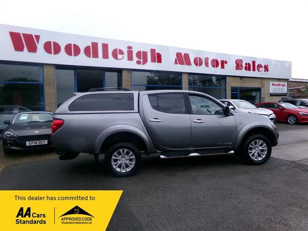 Mitsubishi L200 2.5 DI-D Challenger 4WD Euro 5 4dr (LB)