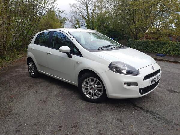 Fiat Punto 1.2 Easy Manual Euro 5 5dr