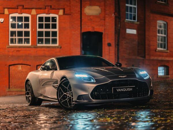 Aston Martin Vanquish 5.2 V12 BiTurbo Auto Euro 6 (s/s) 2dr
