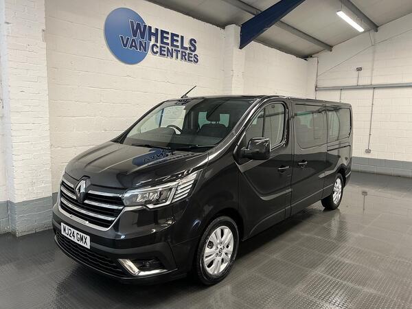 Renault Trafic 2.0 dCi LL30 Sport Minibus Double Cab 5dr Diesel EDC L2 H1 Euro 6 (s/s) (9 Seat) (170 ps)