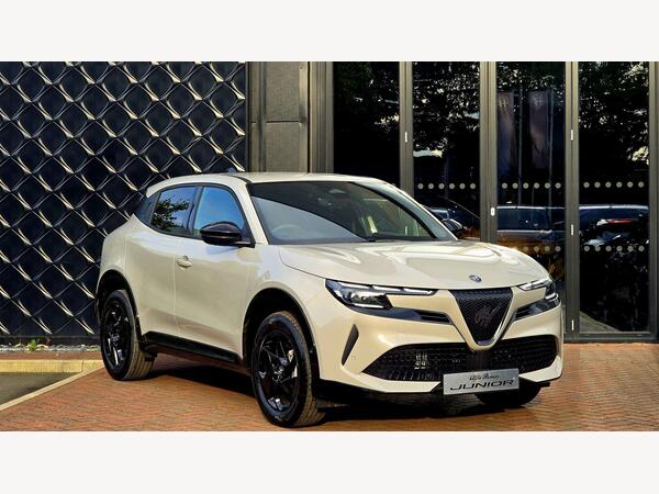 Alfa Romeo Junior 1.2 MHEV Ibrida e-DCT Euro 6 (s/s) 5dr