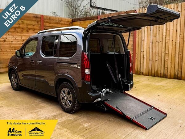 Peugeot Rifter 3 Seat Wheelchair Accessible Disabled Access Vehicle WAV 1.5 5dr