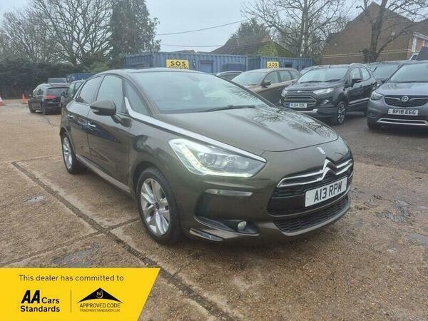 Citroen DS5 1.6 e-HDi Airdream DStyle EGS6 Euro 5 (s/s) 5dr