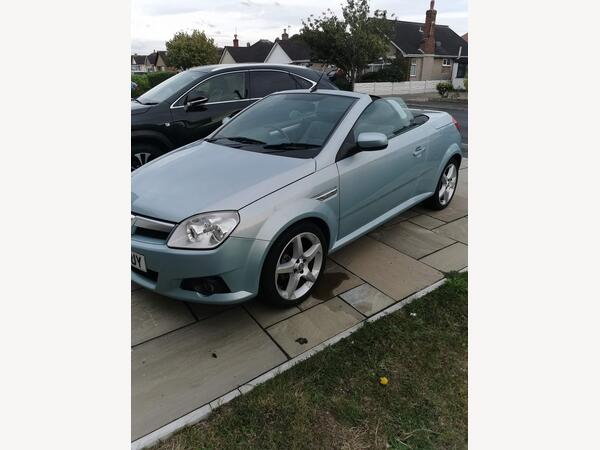 Vauxhall Tigra 1.4i 16v Exclusiv 2dr (a/c)