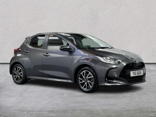 Toyota Yaris 1.5 VVT-h Design E-CVT Euro 6 (s/s) 5dr