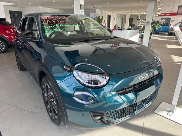 Fiat 600e 54kWh La Prima Auto 5dr