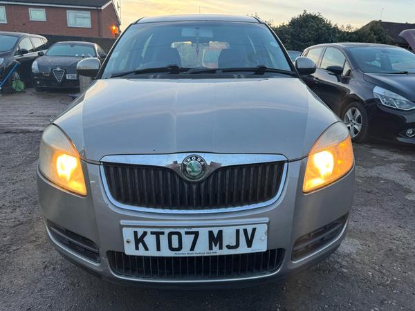 Skoda Roomster 1.4 16V 2 5dr