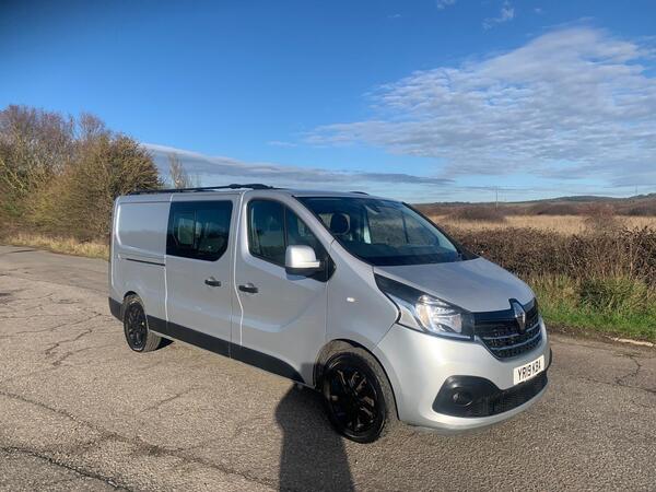 Renault Trafic 1.6 dCi ENERGY 29 Sport Nav Crew Van LWB Euro 6 (s/s) 6dr
