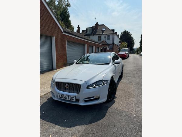Jaguar XJ 3.0d V6 Premium Luxury Auto Euro 6 (s/s) 4dr