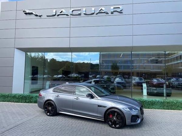 Jaguar XF 2.0 D200 MHEV R-Dynamic SE Black Auto Euro 6 (s/s) 4dr