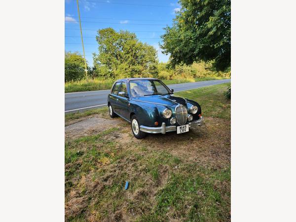 Mitsuoka Viewt Classic