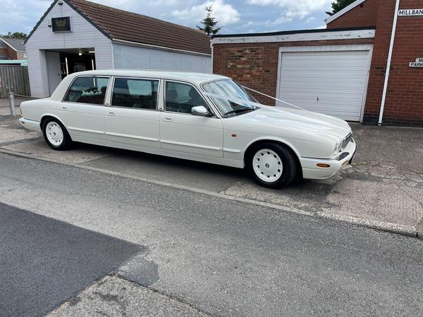 Daimler Limousine 4.2 4dr