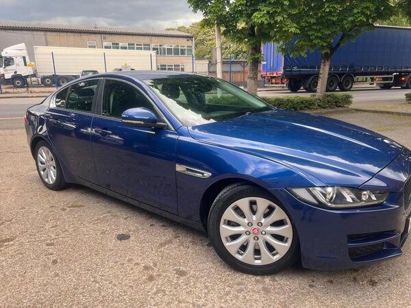Jaguar XE 2.0d SE Euro 6 (s/s) 4dr