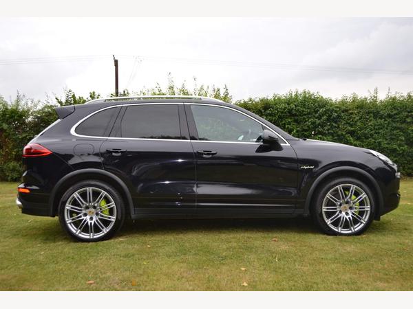 Porsche Cayenne 3.0 V6 E-Hybrid S TiptronicS 4WD Euro 6 (s/s) 5dr