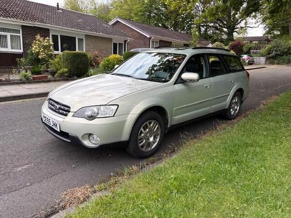 Subaru Outback 2.5 SE 5dr