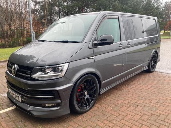 Volkswagen Transporter 2.0 BiTDI T32 BlueMotion Tech Highline Crew Van Double Cab 5dr Diesel DSG 4Motion LWB Euro 6 (s/s) (204 ps)