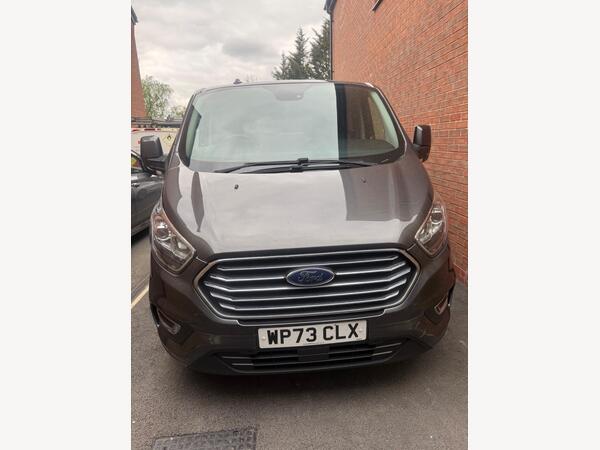 Ford Tourneo Custom 2.0 320 EcoBlue Titanium Minibus Double Cab 5dr Diesel Auto L2 Euro 6 (s/s) (170 ps)